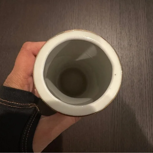 Vintage Oriental Asian Multicolor Artwork Cylindrical Round Vase 8” Tall approx. - Picture 7 of 11